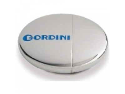 Флешка Renault Gordini USB Key, артикул 7711574472 от Renault Флешка Renault Gordini USB Key, артикул 7711574472